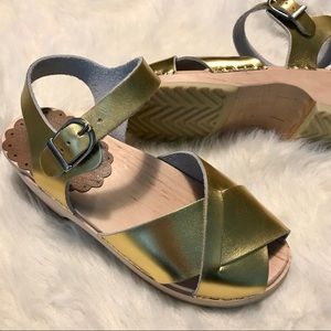 Hanna Andersson Gold Clog Sandal